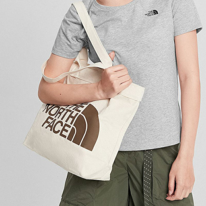 THE NORTH FACE® TNF COTTON TOTE WEIMARANER BROWN LARGE LOGO PRINT