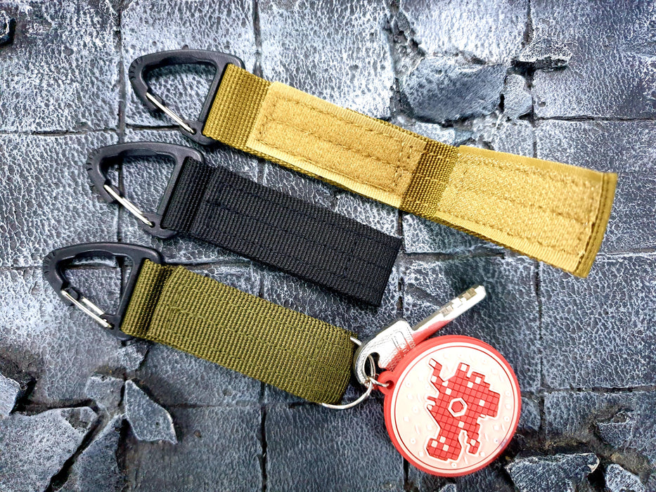 Outdoor keychain MOLLE webbing triangle velcro hanging buckle special service belt hook - KHAKI