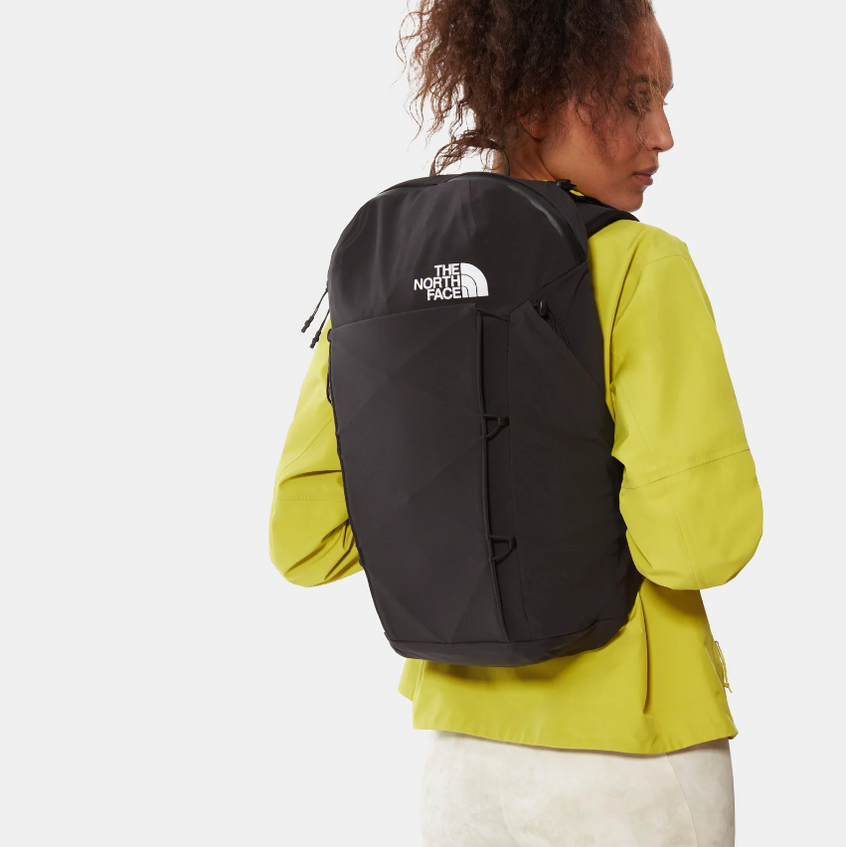 THE NORTH FACE® ACTIVE TRAIL BACKPACK 20L TNF BLACK/TNF BLACK — G MILITARY