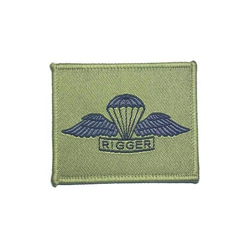 RIGGER Army No.4 Badge